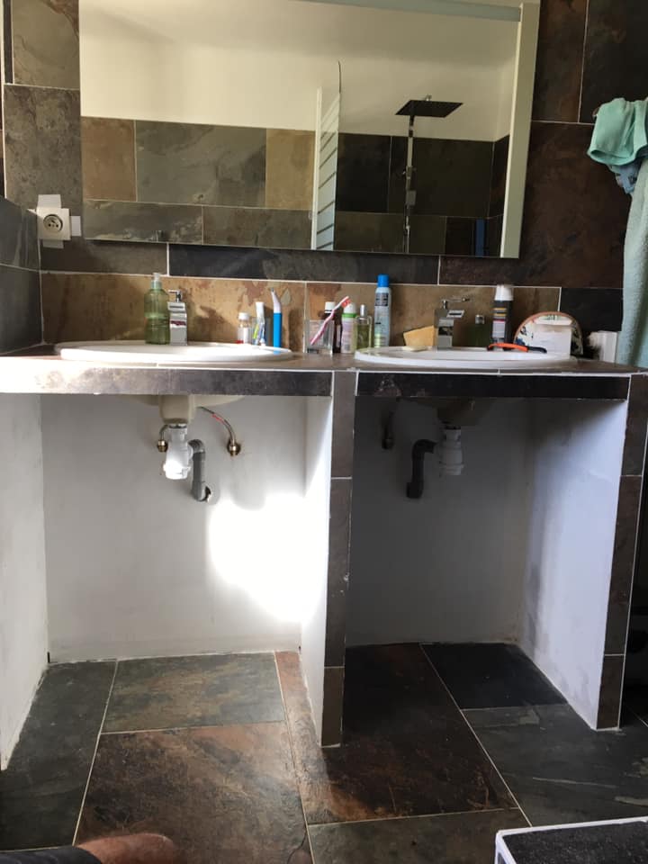 salle de bain sans placard